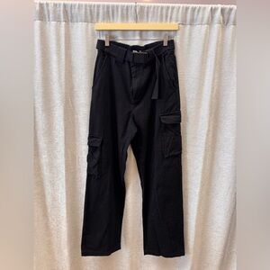 Aritzia Tna cargo utility pant with adjustable belt in black. Size medium.